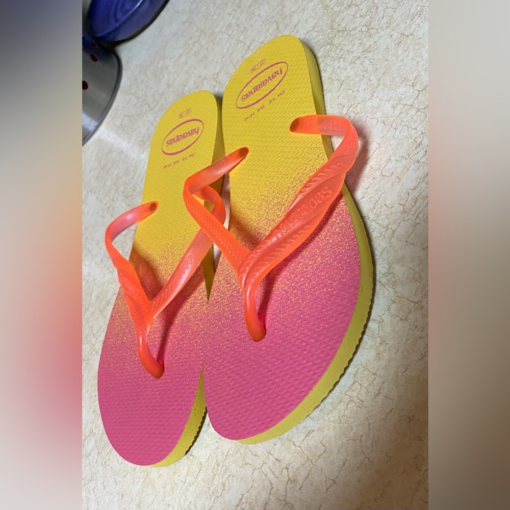 Havaianas Gradient Yellow and Pink Flip Flops